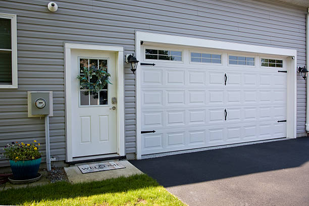 24/7 Emergency Garage Door Panel Replacement experts in Machias, WA